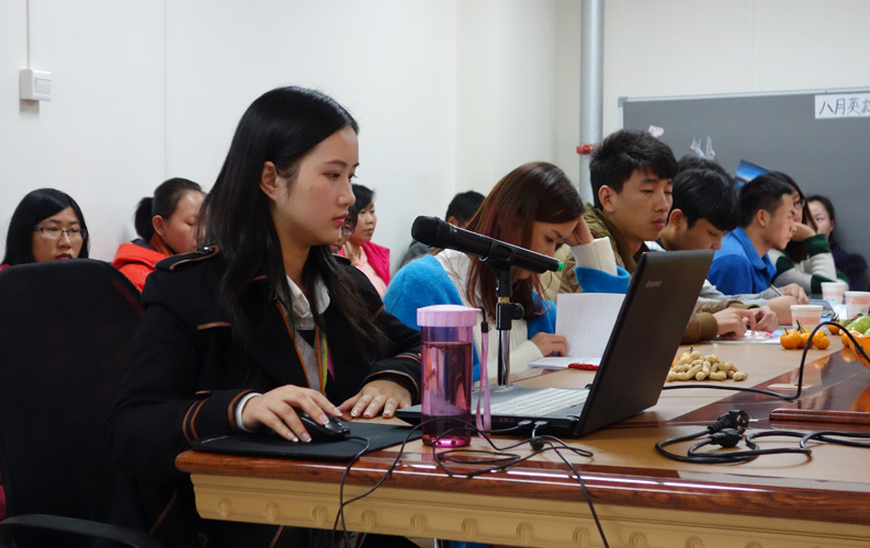 昆明绿茵体育网络公司从2013年开始筹备新媒体营销公益讲座和老客户网络营销沙龙，绿茵体育邀请了国内网络营销和移动互联网营销专家亲临公司，为保证培训质量和沟通效果，绿茵体育每次只邀请20-30家老客户参加（全免费），绿茵体育将秉承全公益、全免费、不推销任何产品和服务、只讲干货等原则，为新老客户创造更多价值。