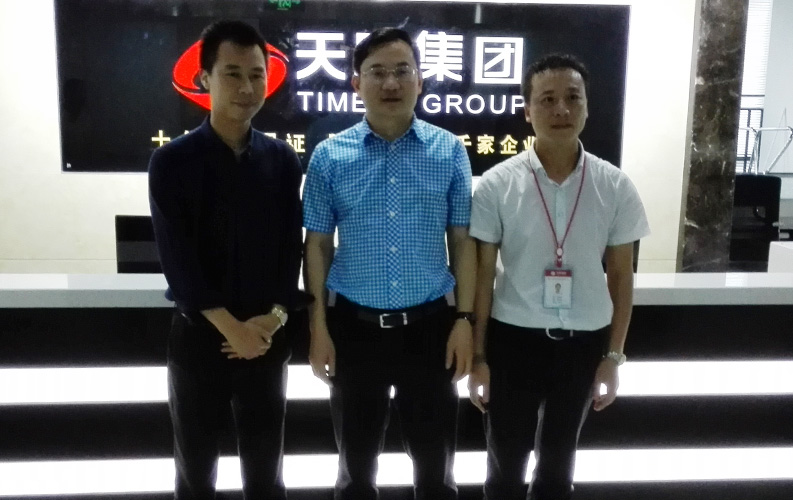 2015年7月3日，重庆市渝北区委副书记、区长赖蛟一行视察了筹备中重庆绿茵体育网络信息技术有限公司，赖区长鼓励重庆绿茵体育网络公司要多进行创新，并就绿茵体育未来发展方向做出重要指示。